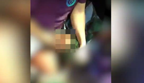 Imagem de Pagodeiro comanda cenas de simulação de sexo explícito com duas mulheres em Salvador; "passa a mão nela"  