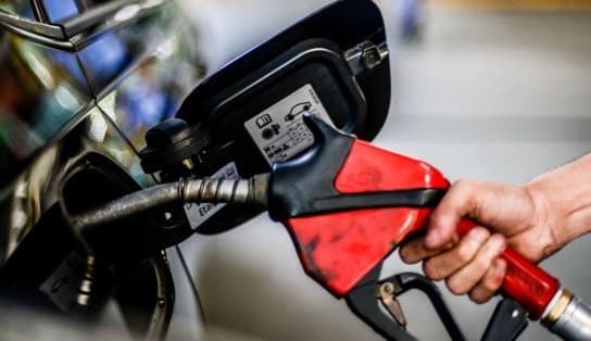 Imagem de Após Bahia figurar entre estados com maior preço da gasolina, Acelen reduz preço dos combustíveis em Mataripe