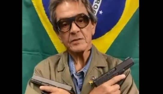 Imagem de Ex-presidente do PTB, Roberto Jefferson, troca tiros com PF e agentes ficam feridos; veja vídeo