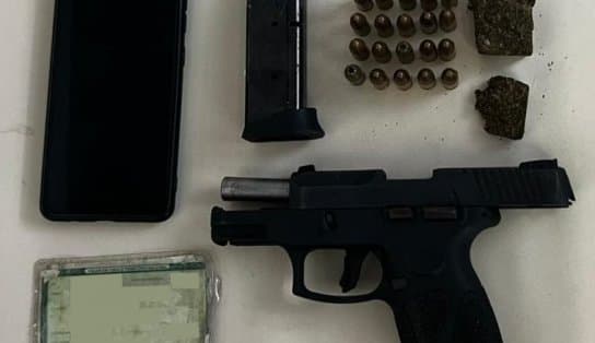 Imagem de Homem é preso com droga e arma de calibre restrito no município de Camaçari