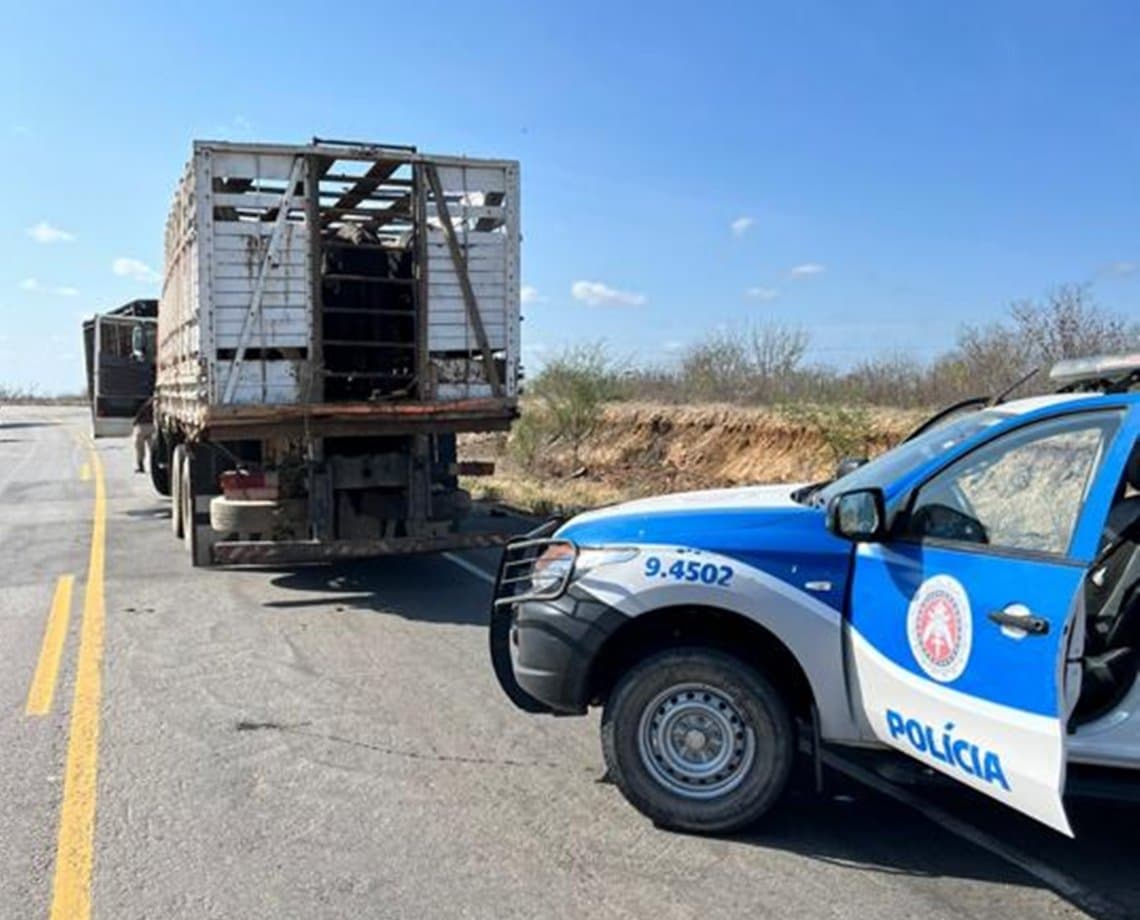 Homens que fizeram família de refém e roubaram caminhão e moto são presos em flagrante no interior da Bahia 