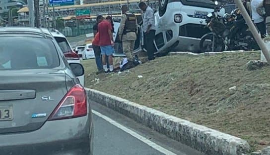 Imagem de Motorista sofre acidente e fica ferido na Avenida Paralela, em Salvador 