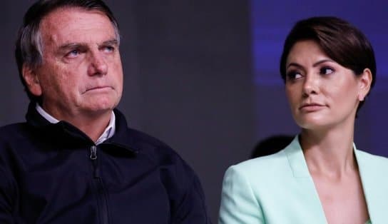 Imagem de Bolsonaro e Michelle deixam de se seguir no Instagram e rumores de separação aparecem  