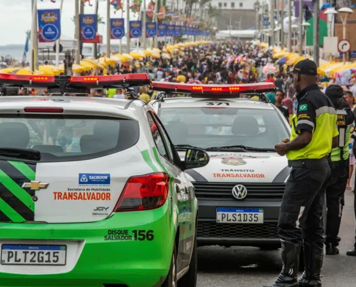 Moradores de regiões próximas aos circuitos do Carnaval têm até o fim de novembro para credenciar veículos