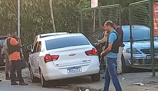 Imagem de Motorista de aplicativo é executado dentro do próprio carro em Alto do Cabrito