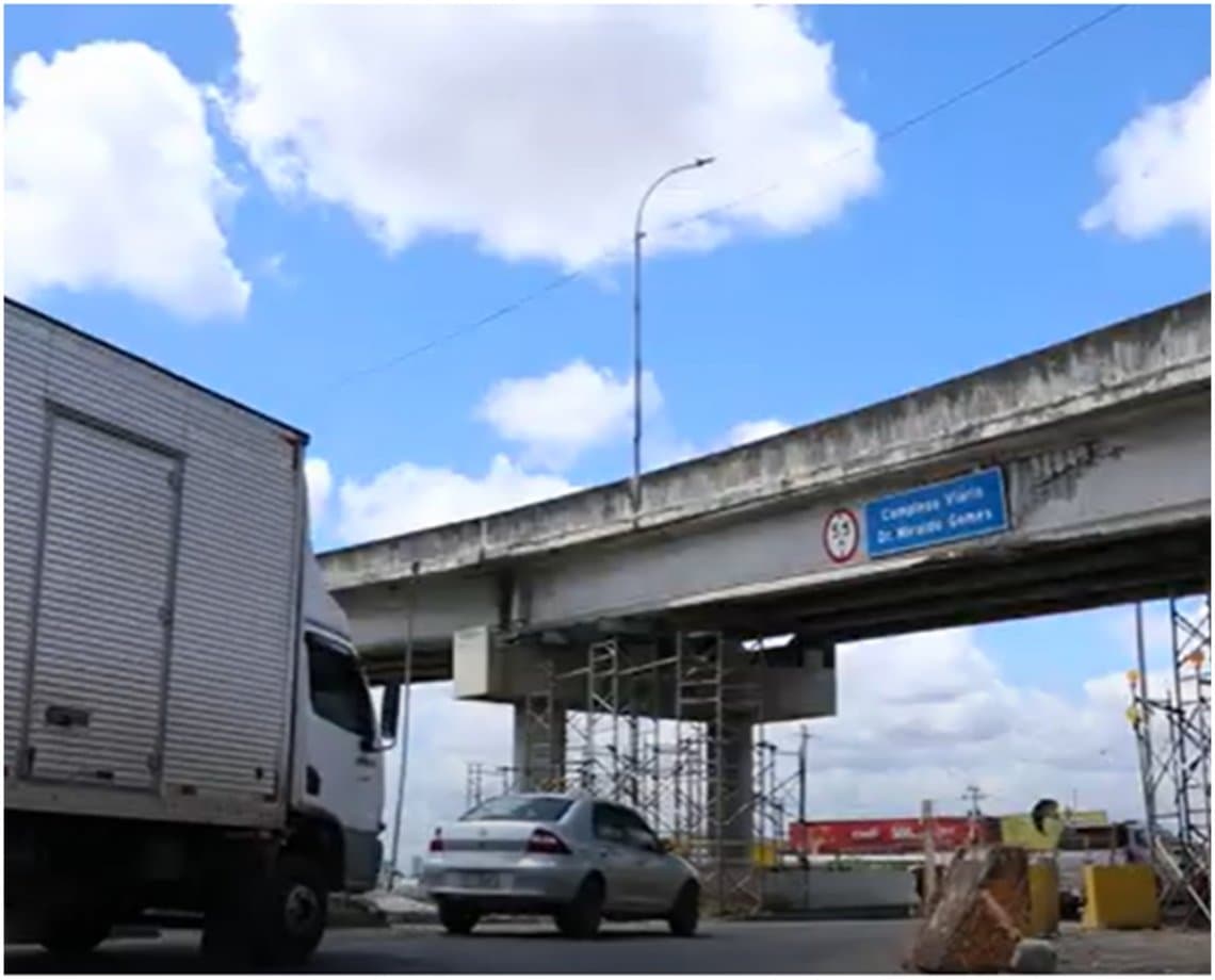 Viaduto em Feira de Santana é interditado após terceiro acidente em 4 meses; veja vídeo