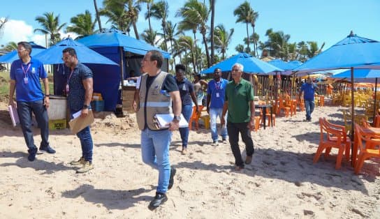 Imagem de Após inspeção, oito barracas instaladas na praia de Vilas do Atlântico devem ser removidas; comerciantes têm prazo de cinco dias