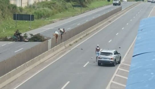 Imagem de Motoristas relatam bloqueio na CIA-Aeroporto e pedras sendo jogadas nos carros