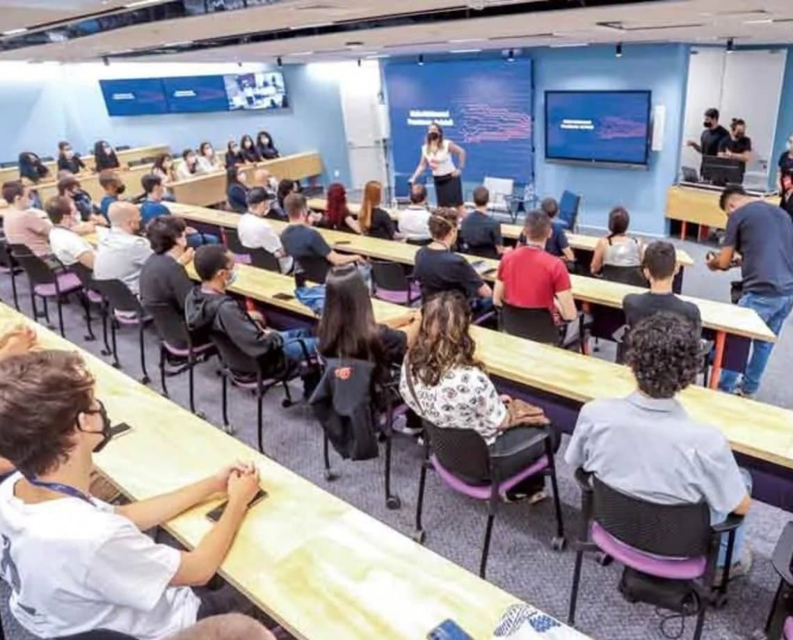 Faculdade oferece bolsas de 100% para cursos de tecnologia; veja como se inscrever  