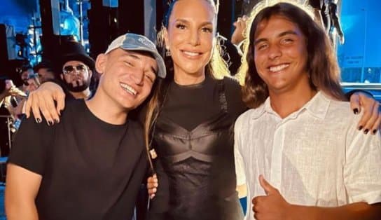 Imagem de 'Se tremendo', João Gomes tieta Ivete Sangalo em Salvador: "muié bonita da gota, da febre do rato"; veja vídeo