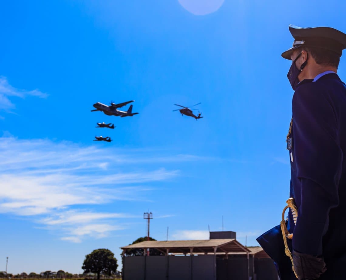 Militar da Força Aérea atira em colega durante troca de turno no Ministério da defesa; vitima tinha 19 anos  