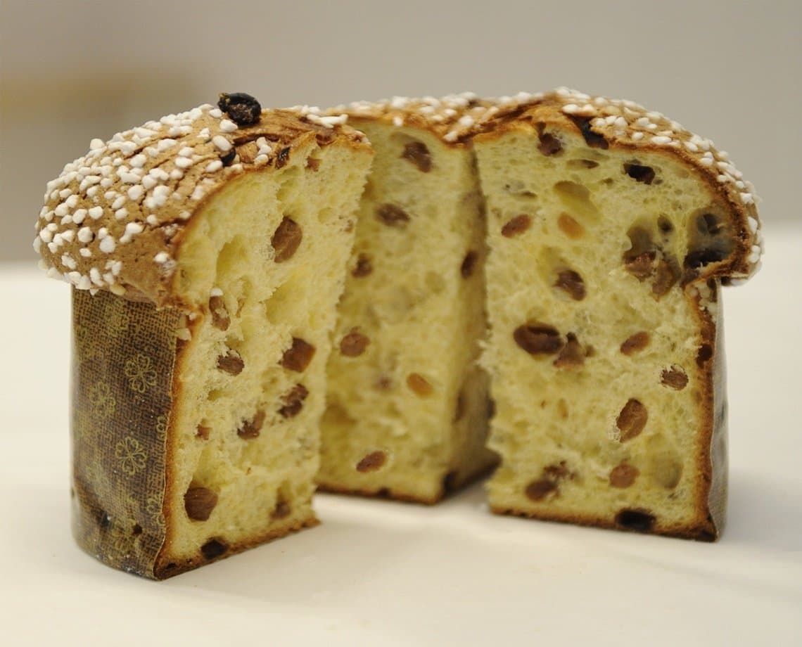 Preparando para a ceia: curso gratuito ensina mulheres a fazer o tradicional panetone